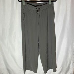 Lululemon athletic pants (sz. 8) green